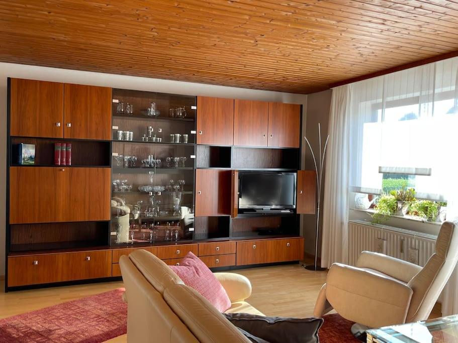 Ferienwohnung Leuchtbergblick Mit Terrasse Und Pkw Stellplatz Eschwege Exterior photo